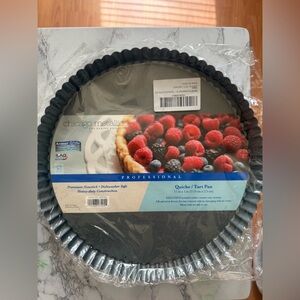 New Chicago Metallic Quiche and Tart Pan